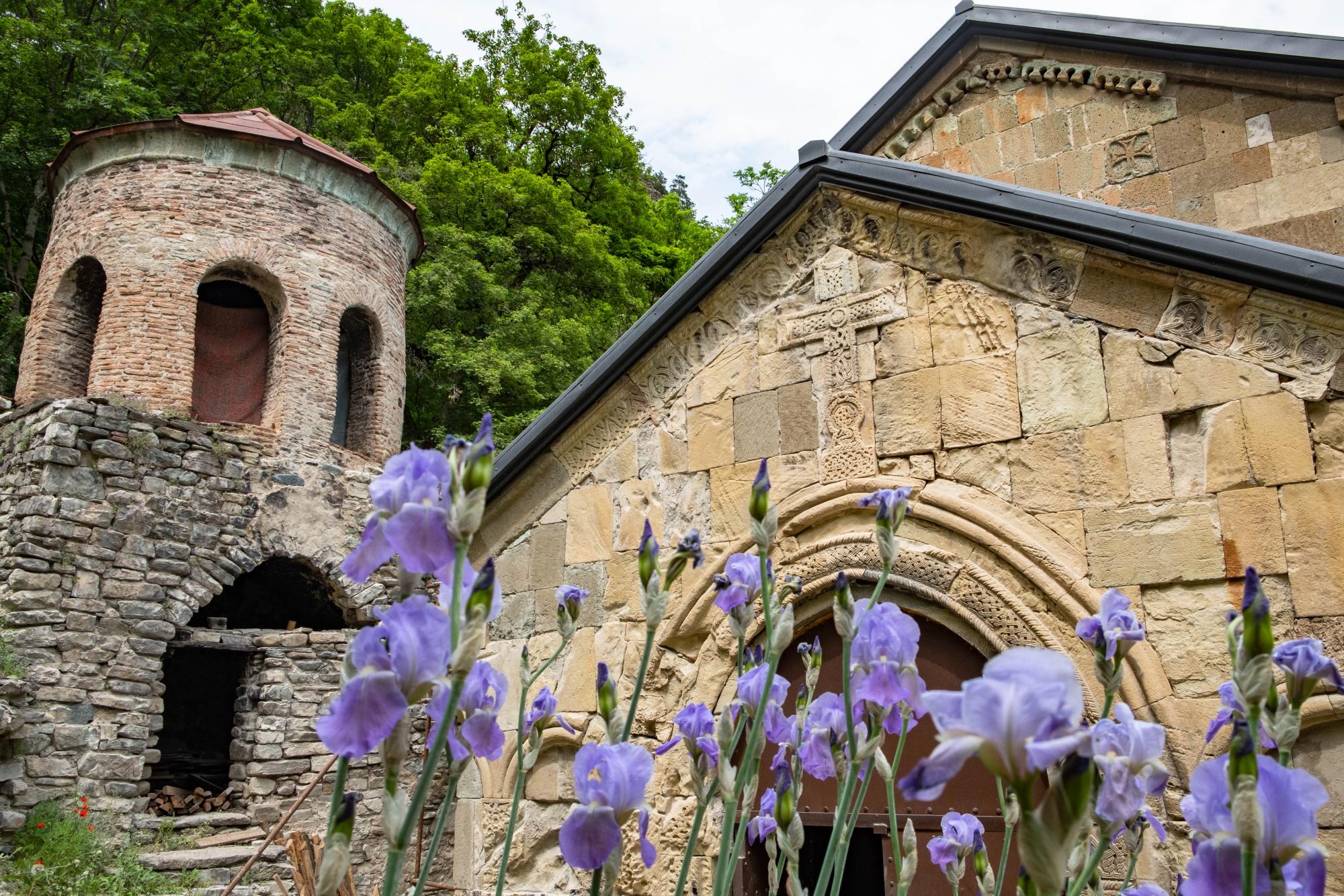 Місто-фортеця, гори та озера: нерозкручені локації Грузії, про які рідко пишуть у путівниках